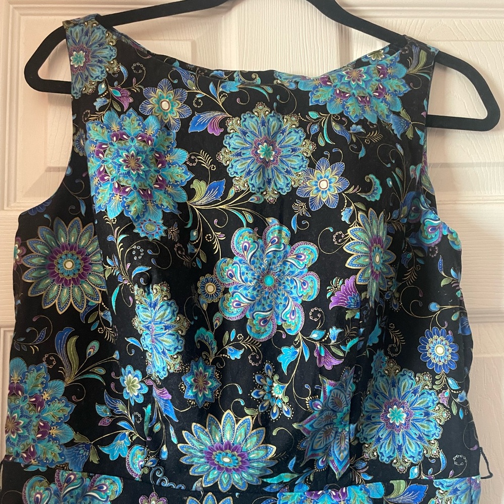 Elegant Floral Sleeveless Dress - Black and Blue